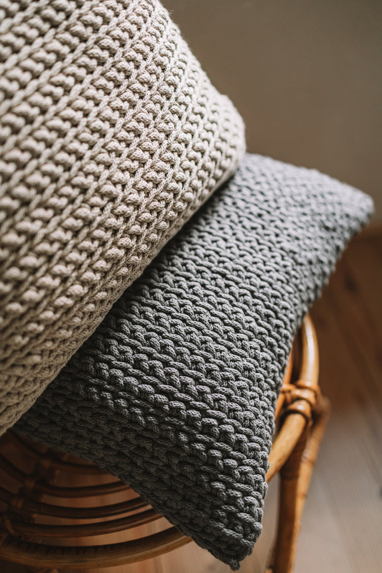 Pillow Cover With a Zipper