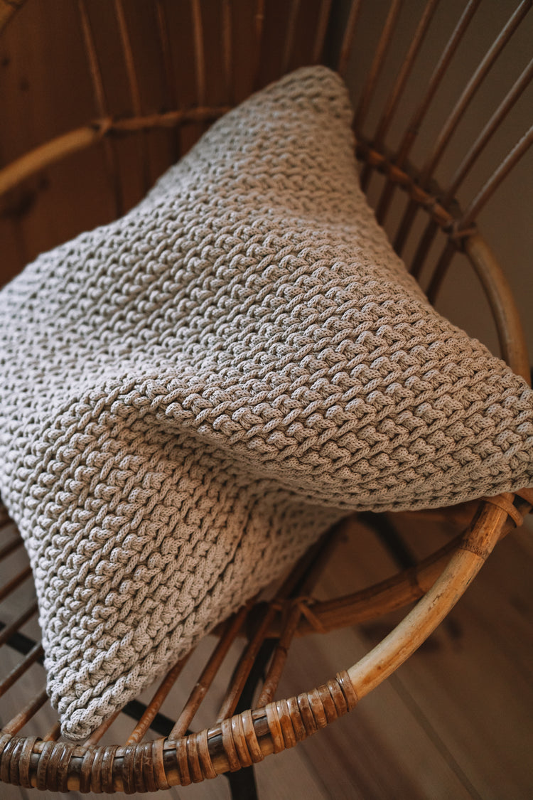 Pillow Cover With a Zipper