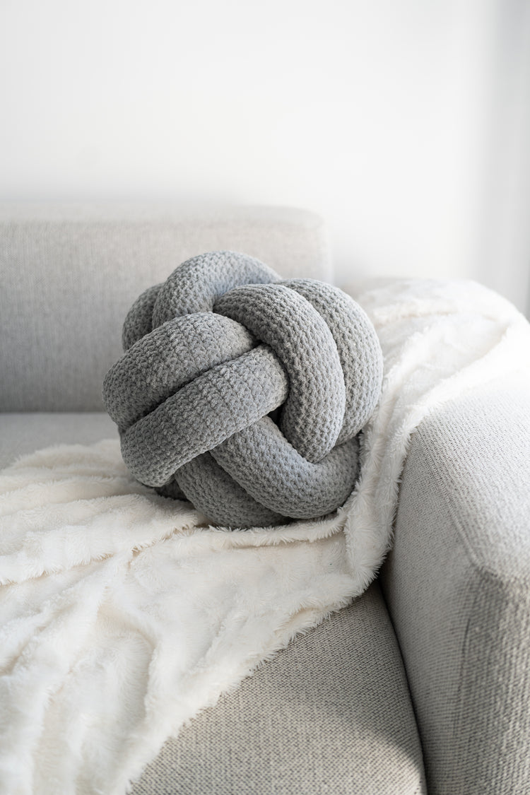 Knot Pillow