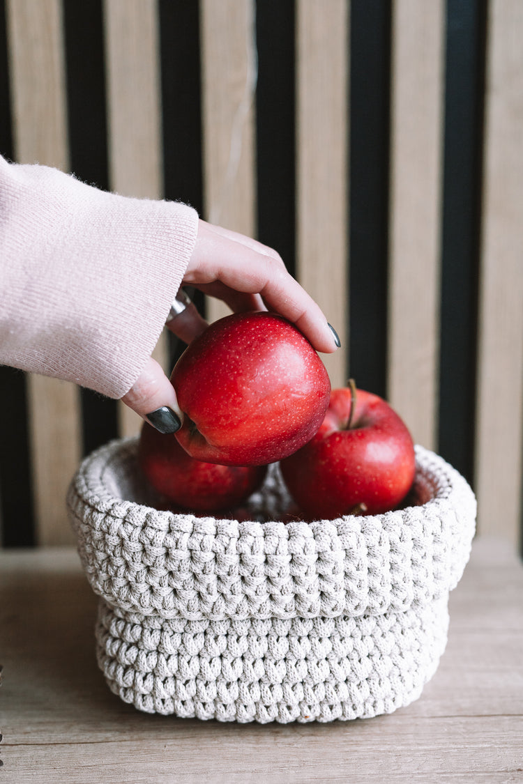 Basket with folover rim