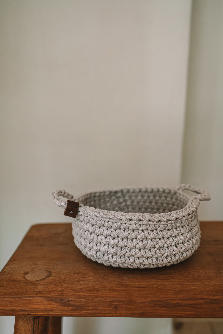 Small Basket with handels
