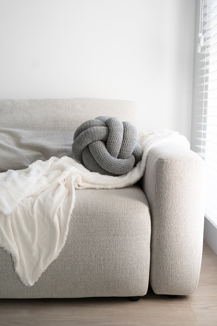 Knot Pillow