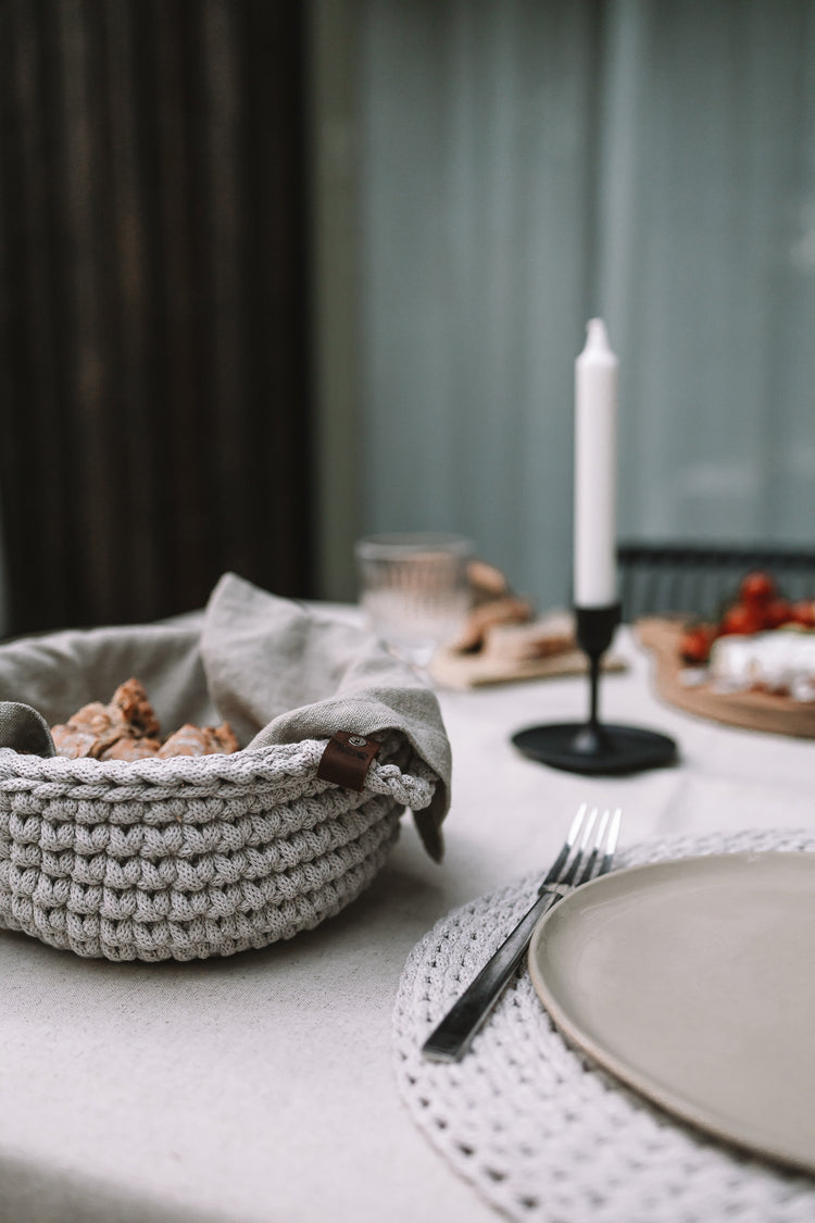 Small Basket with handels