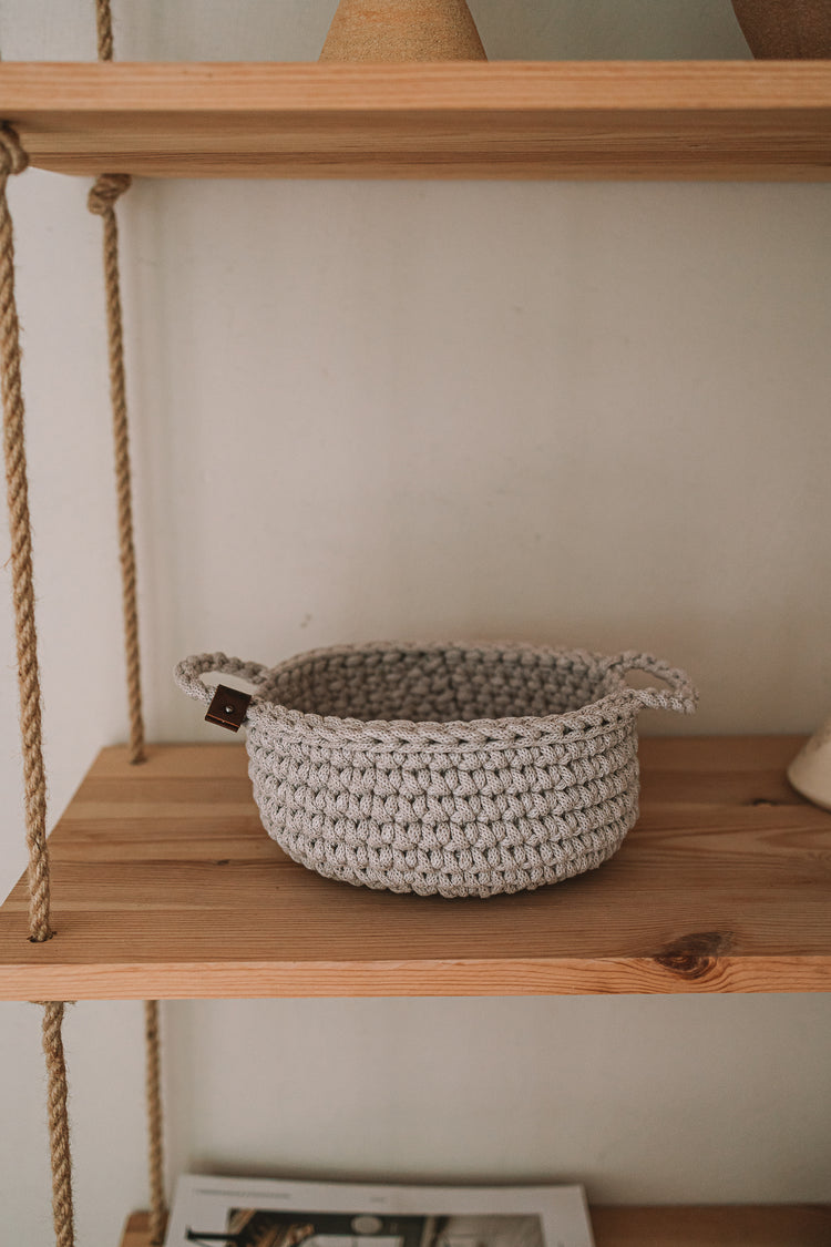 Small Basket with handels